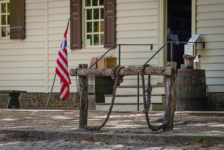 Shadows of the Past Private Tour: Tracing Slavery’s Legacy - Photo 1 of 7